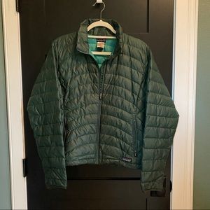 Patagonia Women’s Down Sweater Jacket in Green | Size M